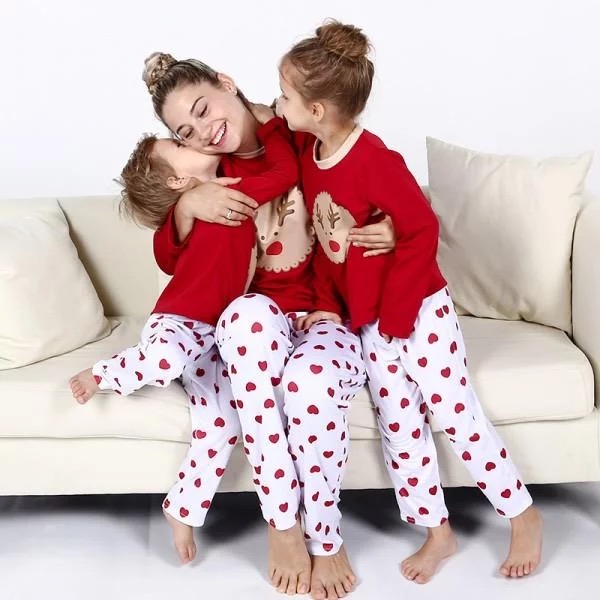 Two-piece Cute Reindeer Long Sleeve Pajamas Set in Red for Mom and Me