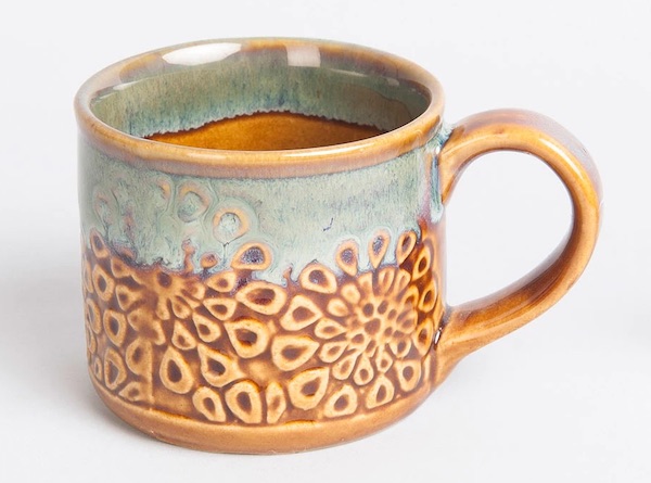 Ceramic Sadyanta Glazed Tea Floral Engraved Mug